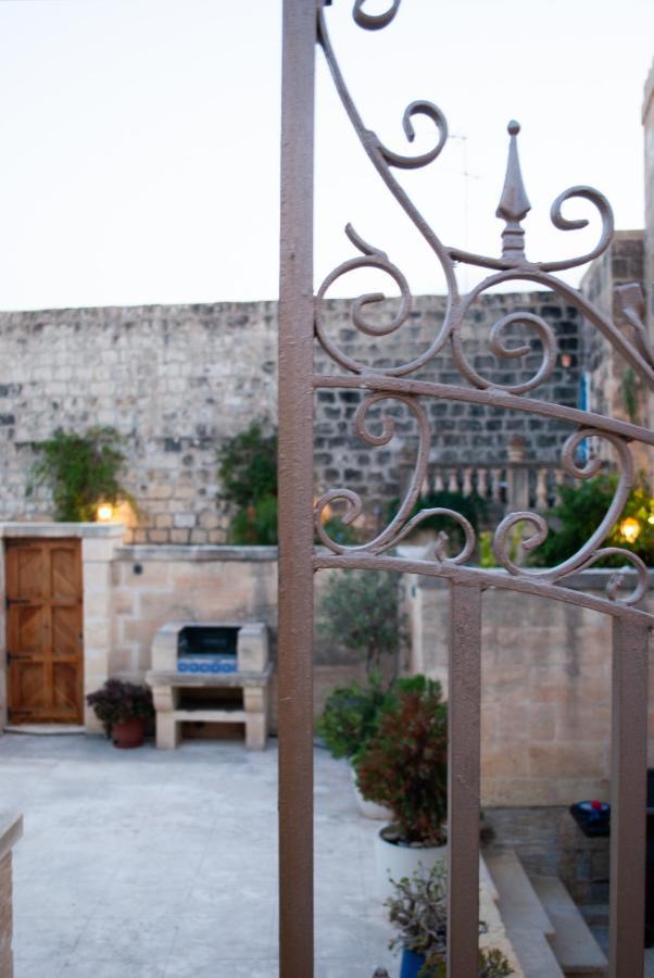 21 A Villa Għarb Екстериор снимка