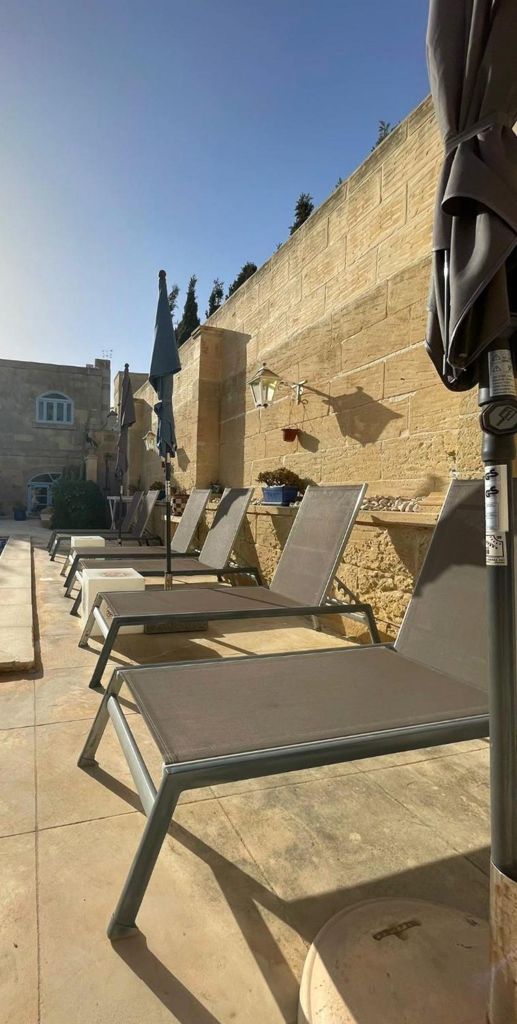 21 A Villa Għarb Екстериор снимка