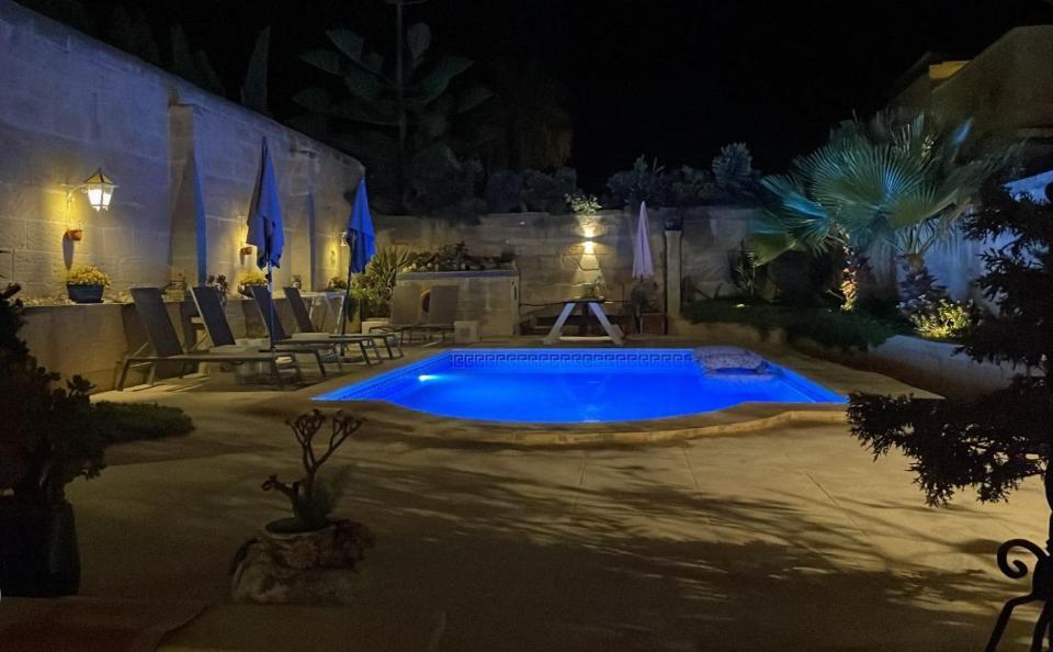 21 A Villa Għarb Екстериор снимка